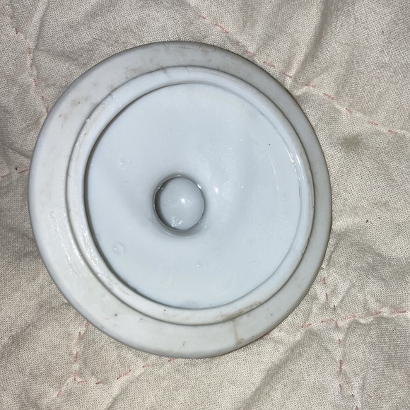 Powder Container - Picture 4 of 4